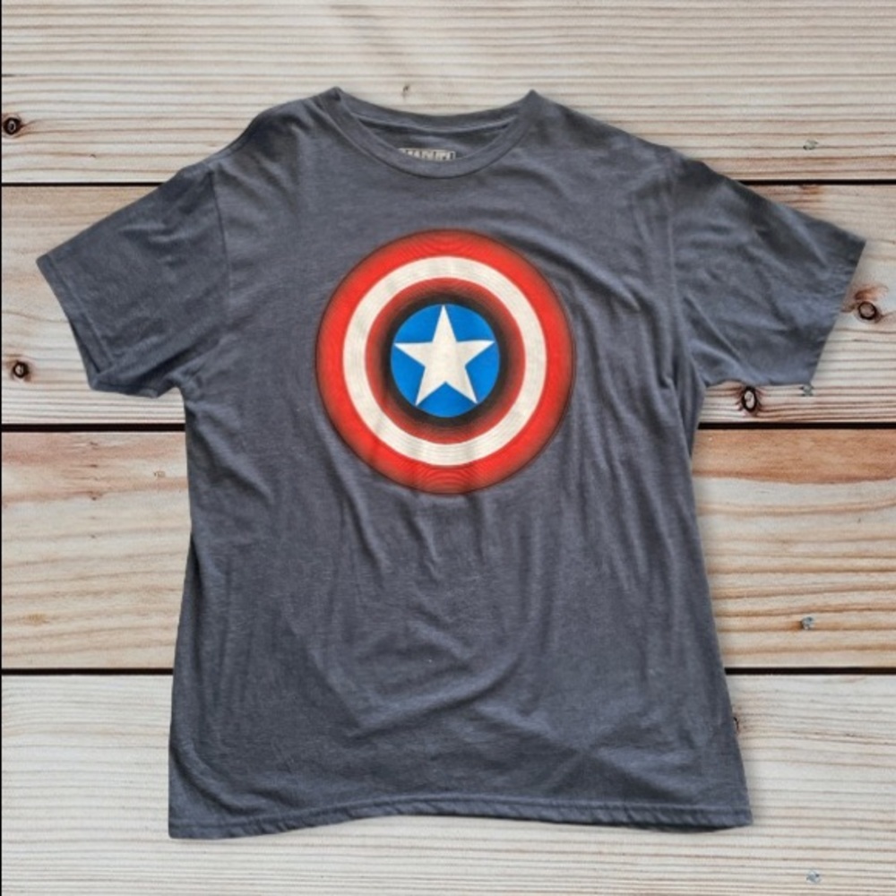 NWOT Marvel Captain America Menโs Shirt Defensive Shield Logo Gray T-Shirt Large